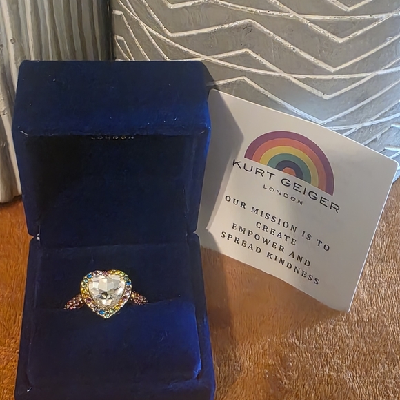 Kurt Geiger Heart Ring with Colorful Stones - Picture 13 of 13